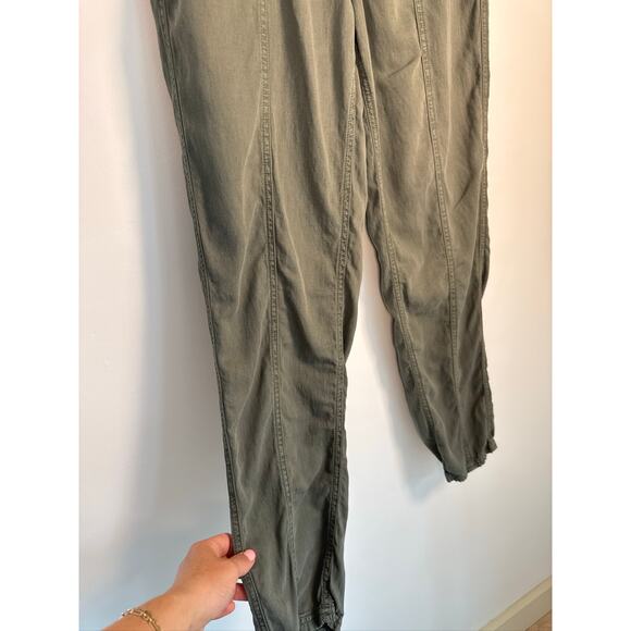 Faherty Women's Arlie Linen Blend Day Pant in Olive Green, Small - Picture 5 of 8